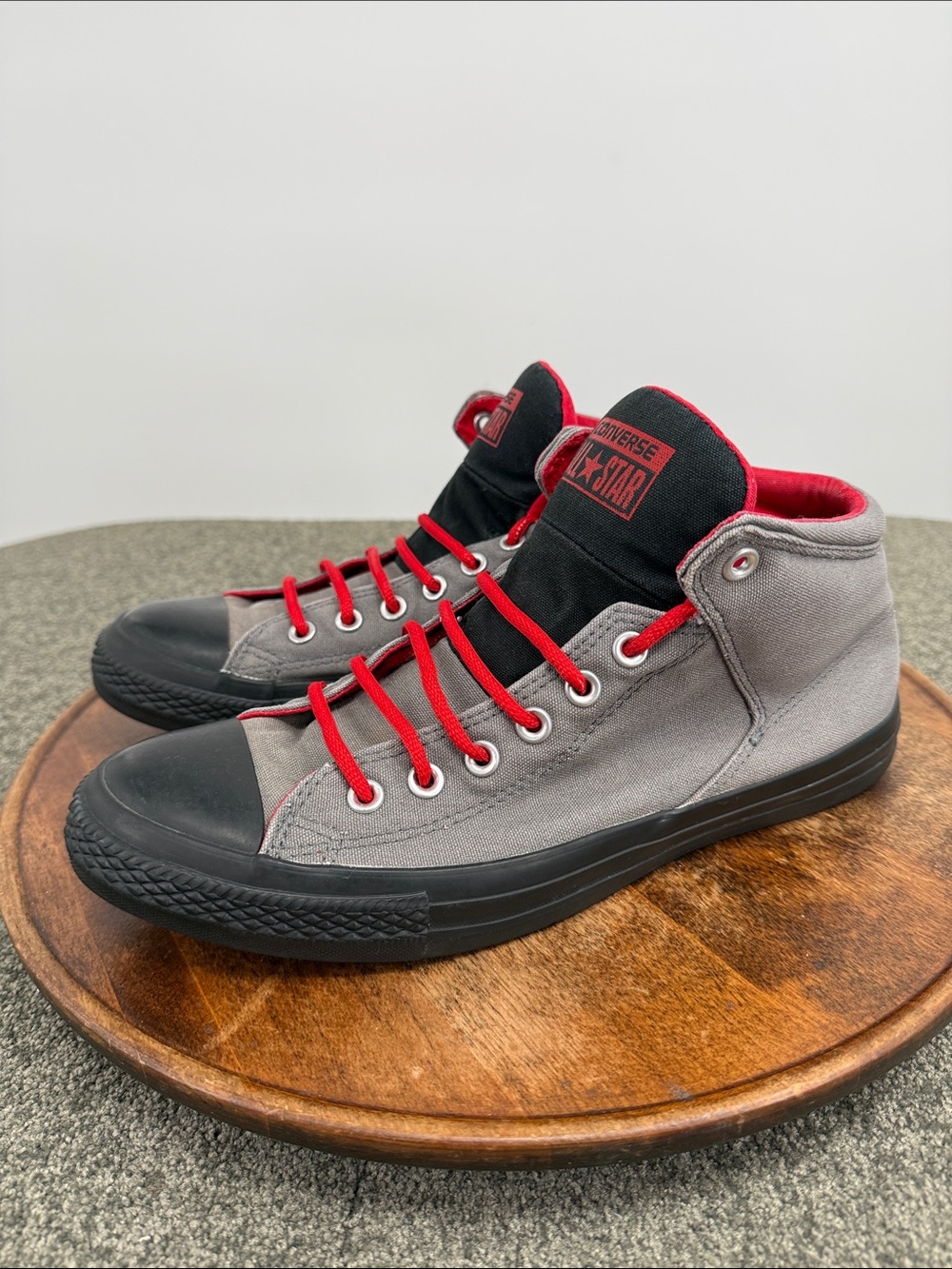 Converse Shoes Mens 11 Chuck Taylor All Star Mid Top Sneakers Gray Red
